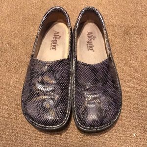 Alegria clogs